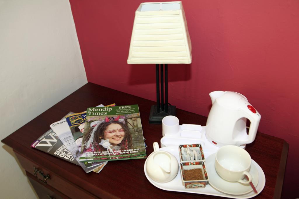 チャーチル The Beeches Bed & Breakfast エクステリア 写真