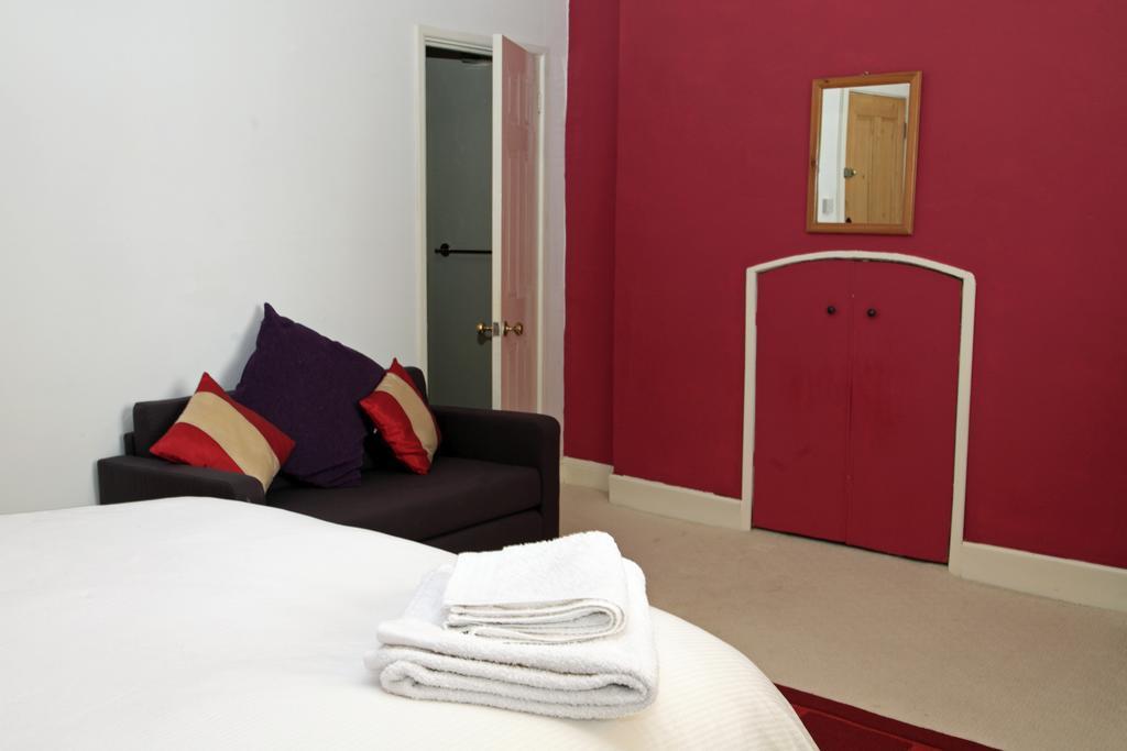 チャーチル The Beeches Bed & Breakfast エクステリア 写真